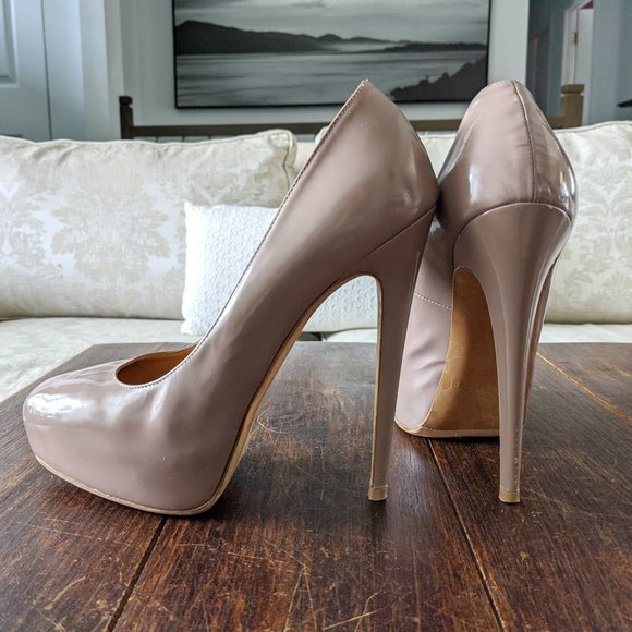 Brian Atwood Maniac Taupe Leather Pumps - Picture 2 of 6